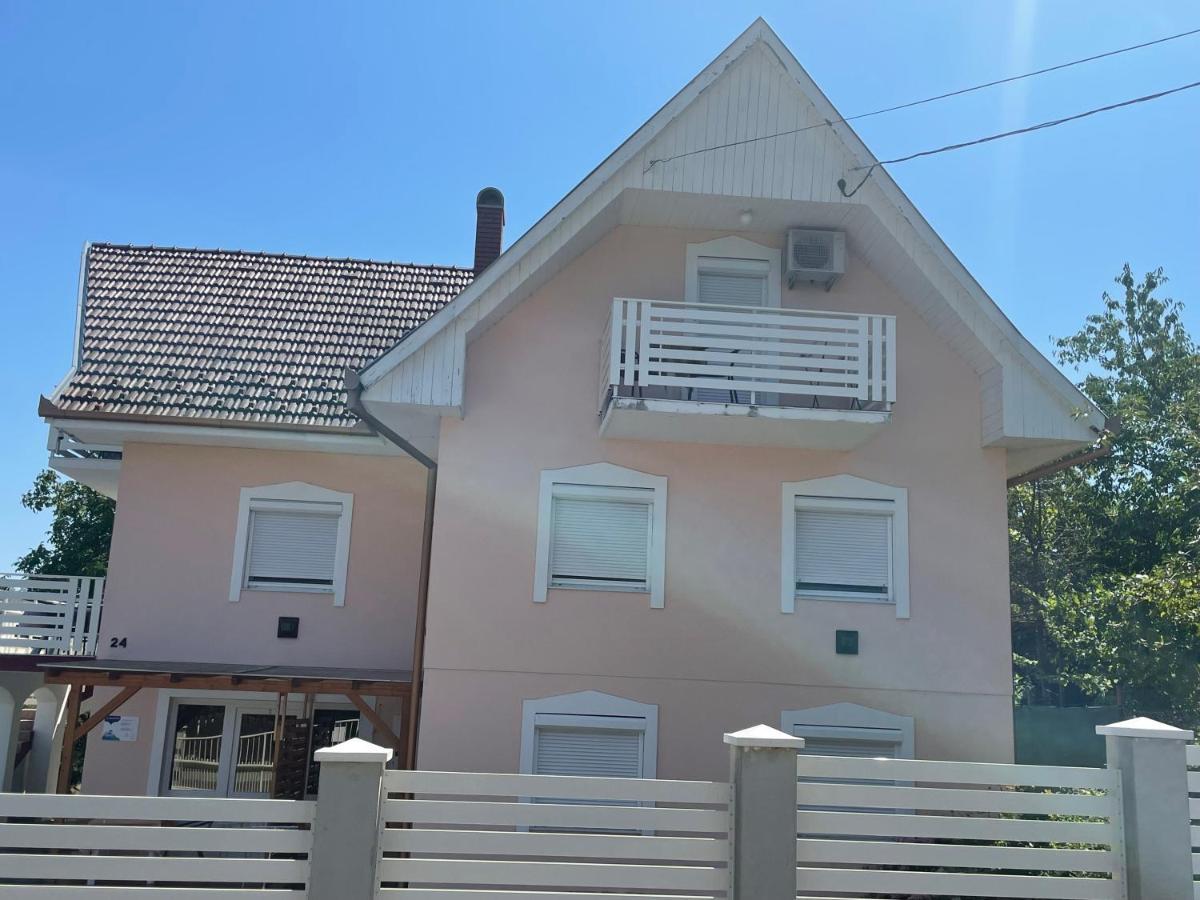 Ferienwohnung Gitta Apartmanhaz Zalakaros Exterior foto