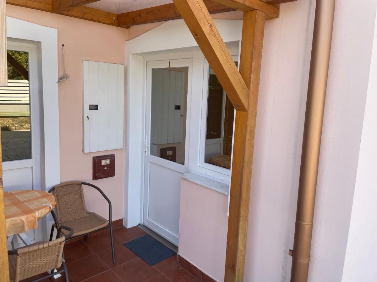 Ferienwohnung Gitta Apartmanhaz Zalakaros Exterior foto