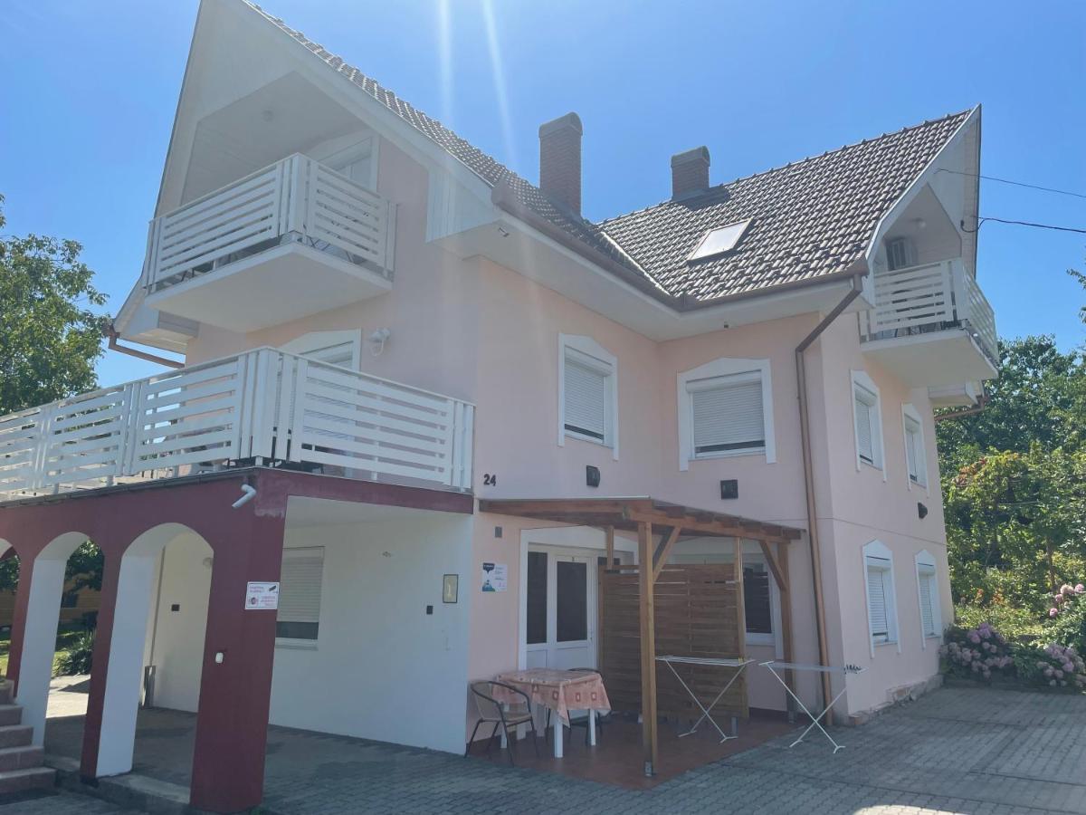 Ferienwohnung Gitta Apartmanhaz Zalakaros Exterior foto