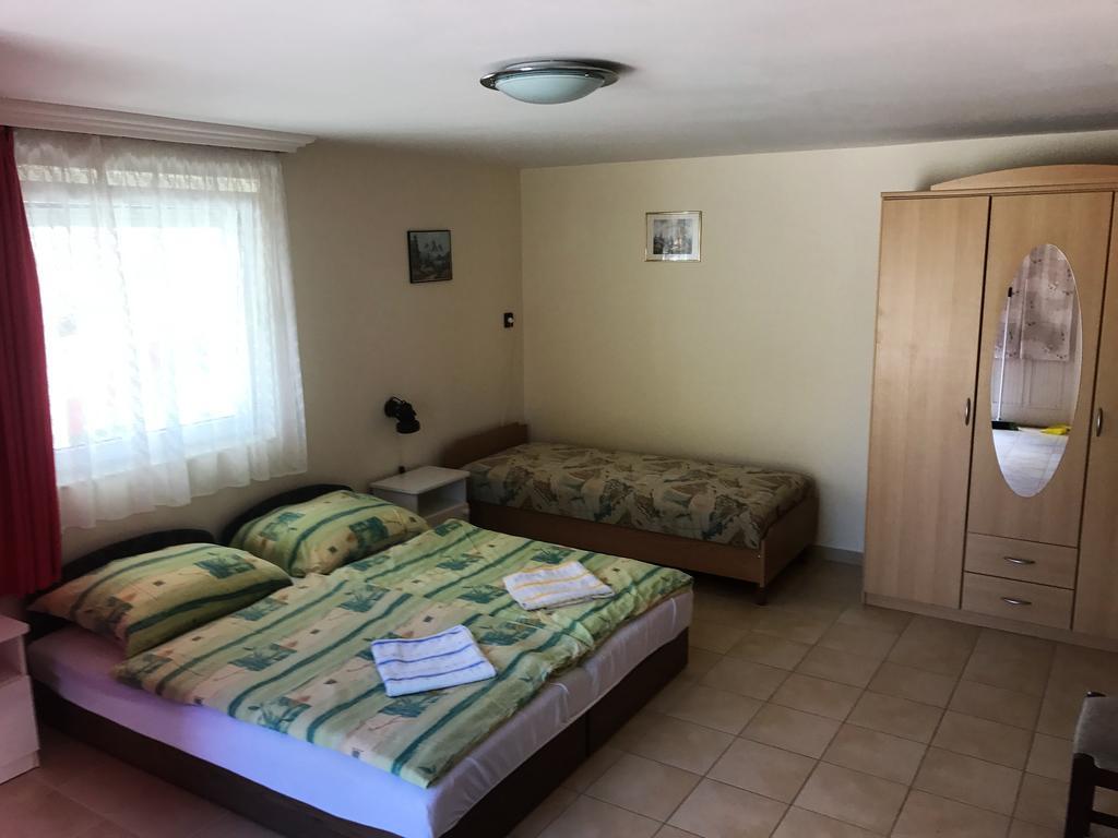 Ferienwohnung Gitta Apartmanhaz Zalakaros Exterior foto