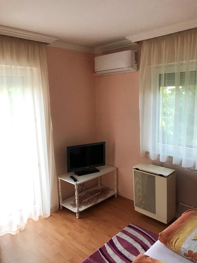 Ferienwohnung Gitta Apartmanhaz Zalakaros Exterior foto